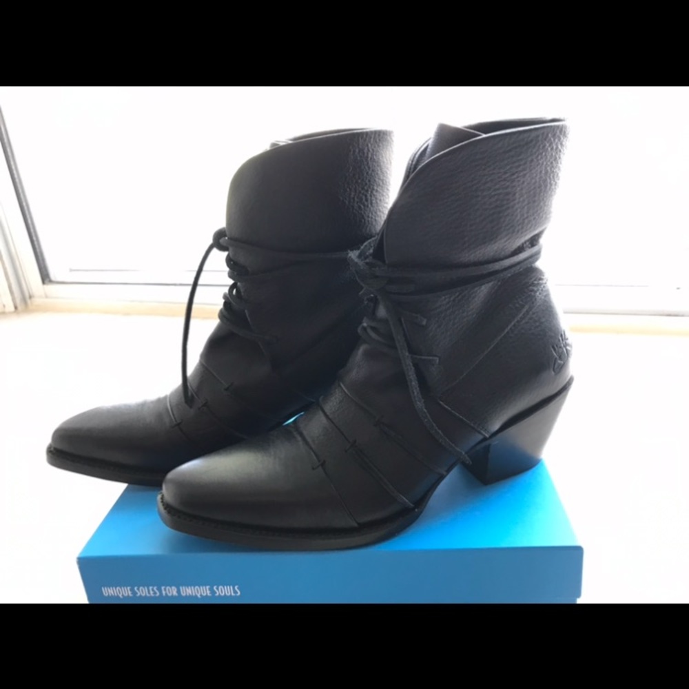 FLUEVOG - Autry, Luana, size 8.5